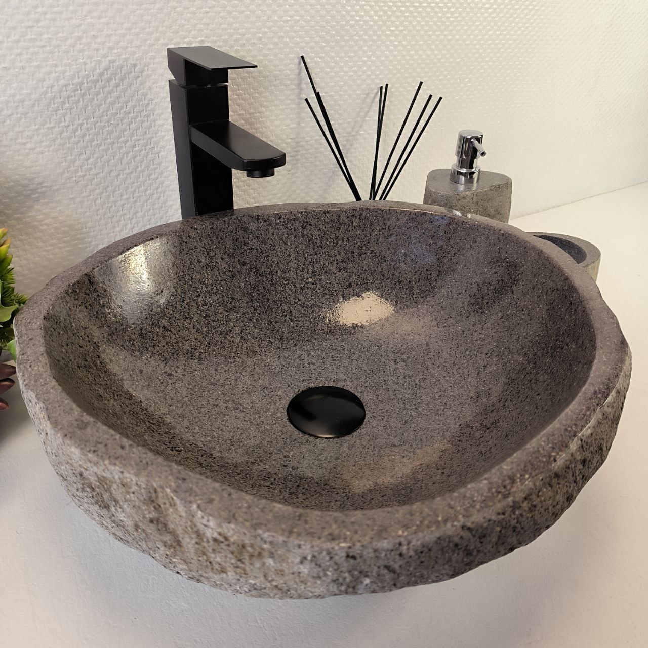 photo_2024-05-03_12-22-45