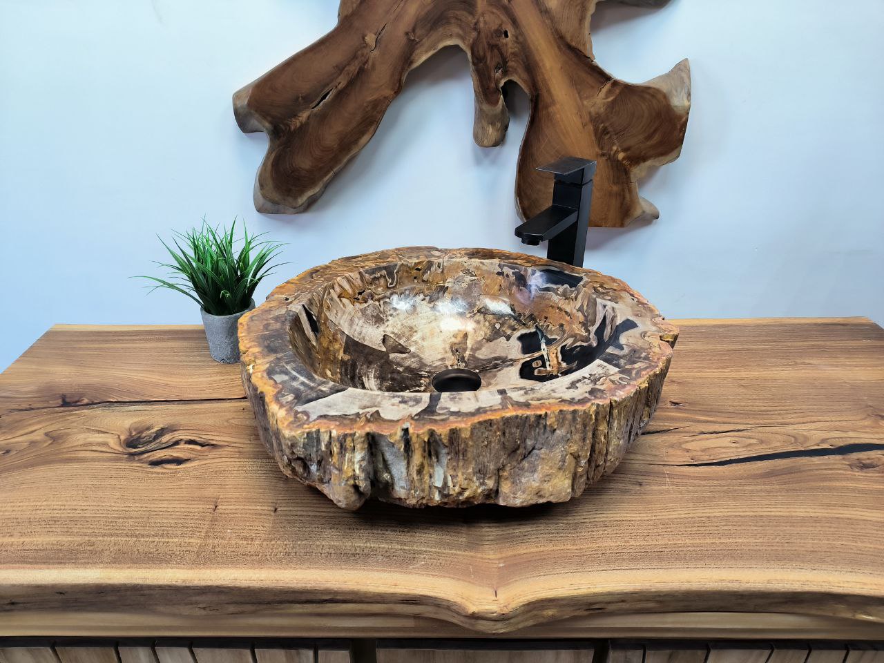 photo_2025-05-14_17-39-29