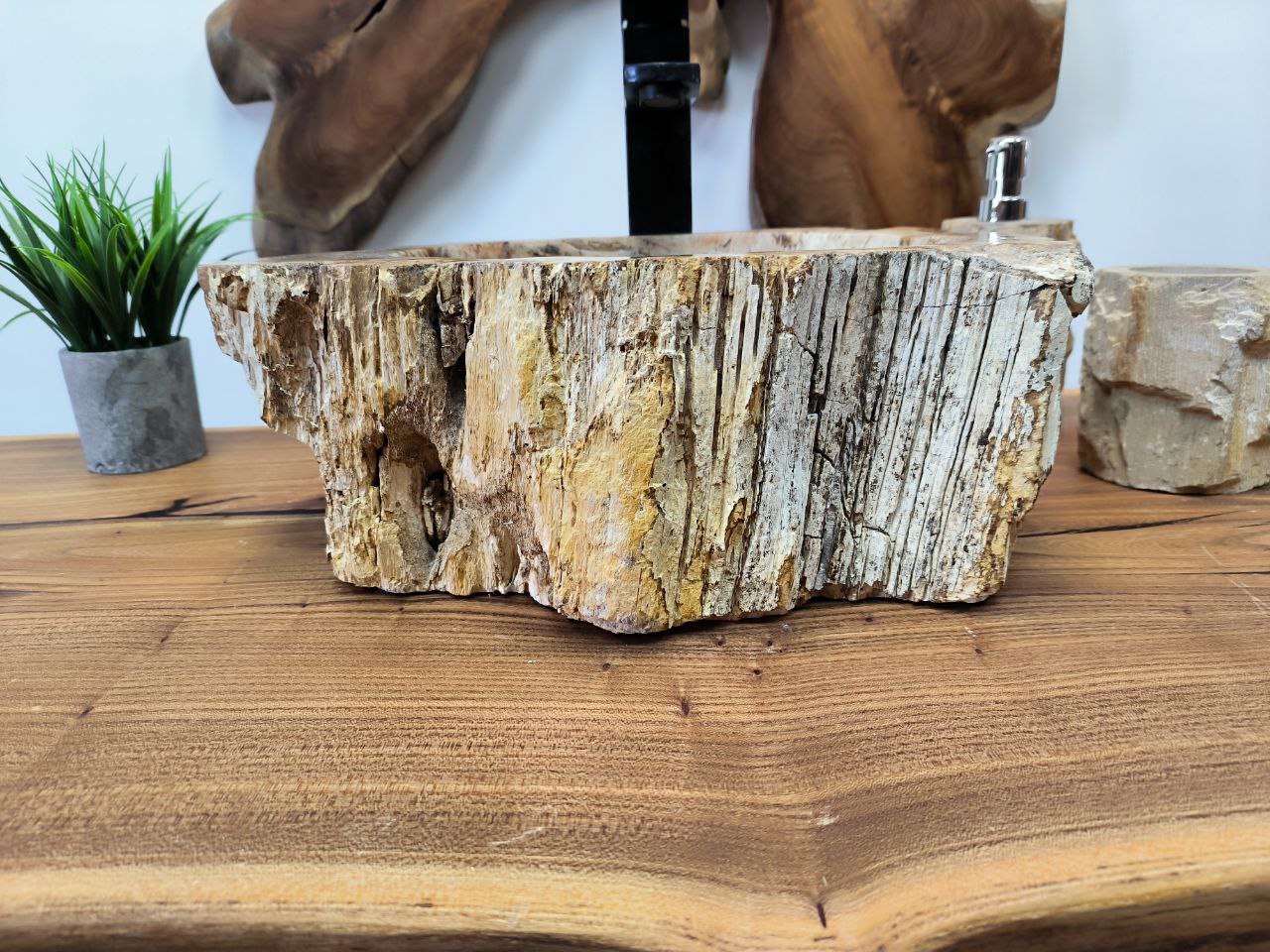 photo_2025-05-14_17-04-32