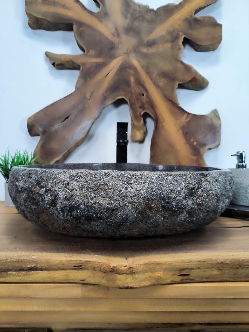 5a74b685-f0b2-4235-9cb8-7e4016ff9805