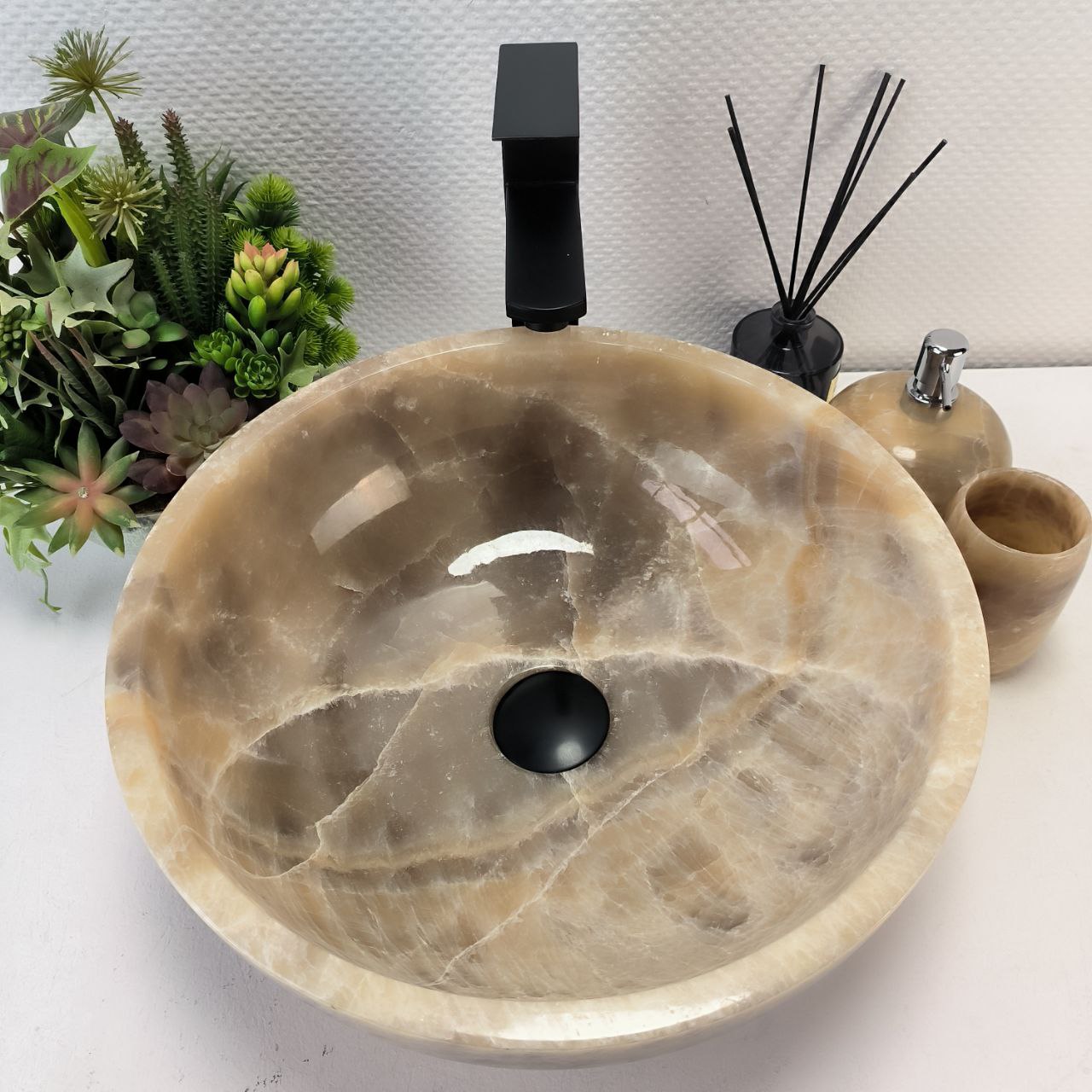 xujqa6e73fhsfum39re1tsg3te097644