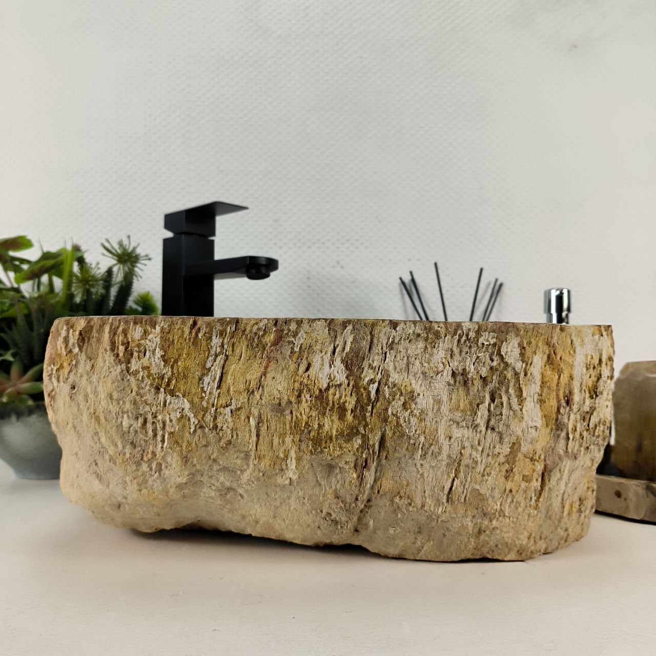 swtlf0fo2axap8f2nezeuu88nrud3eve