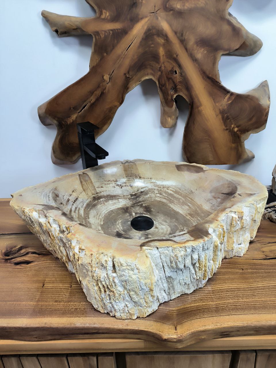 5a325f17-dda6-4b35-8403-af67fa6b681b