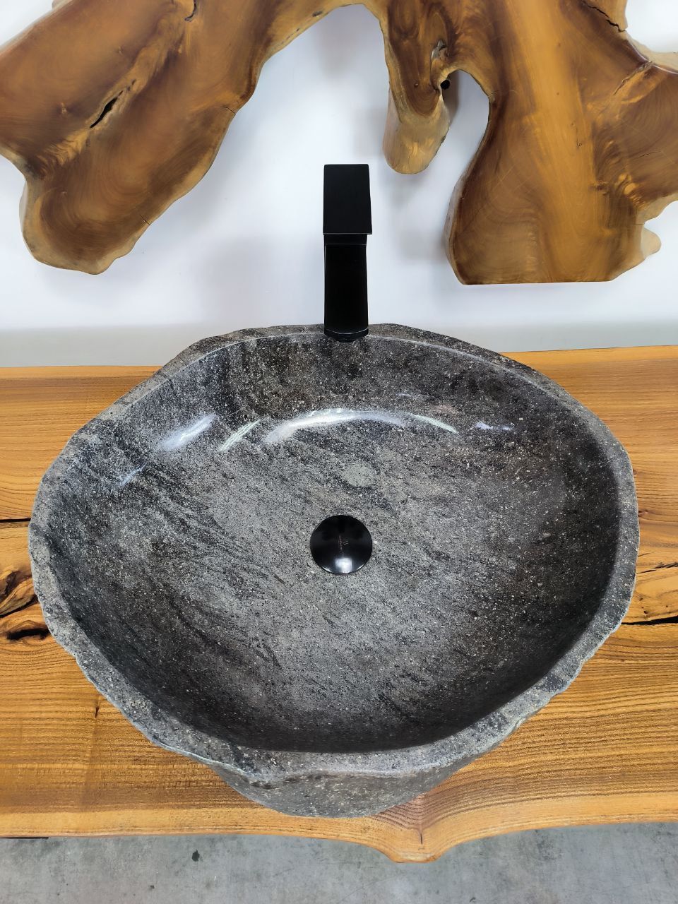 Раковина из речного камня RS-66536 54х44х15 из натурального камня
