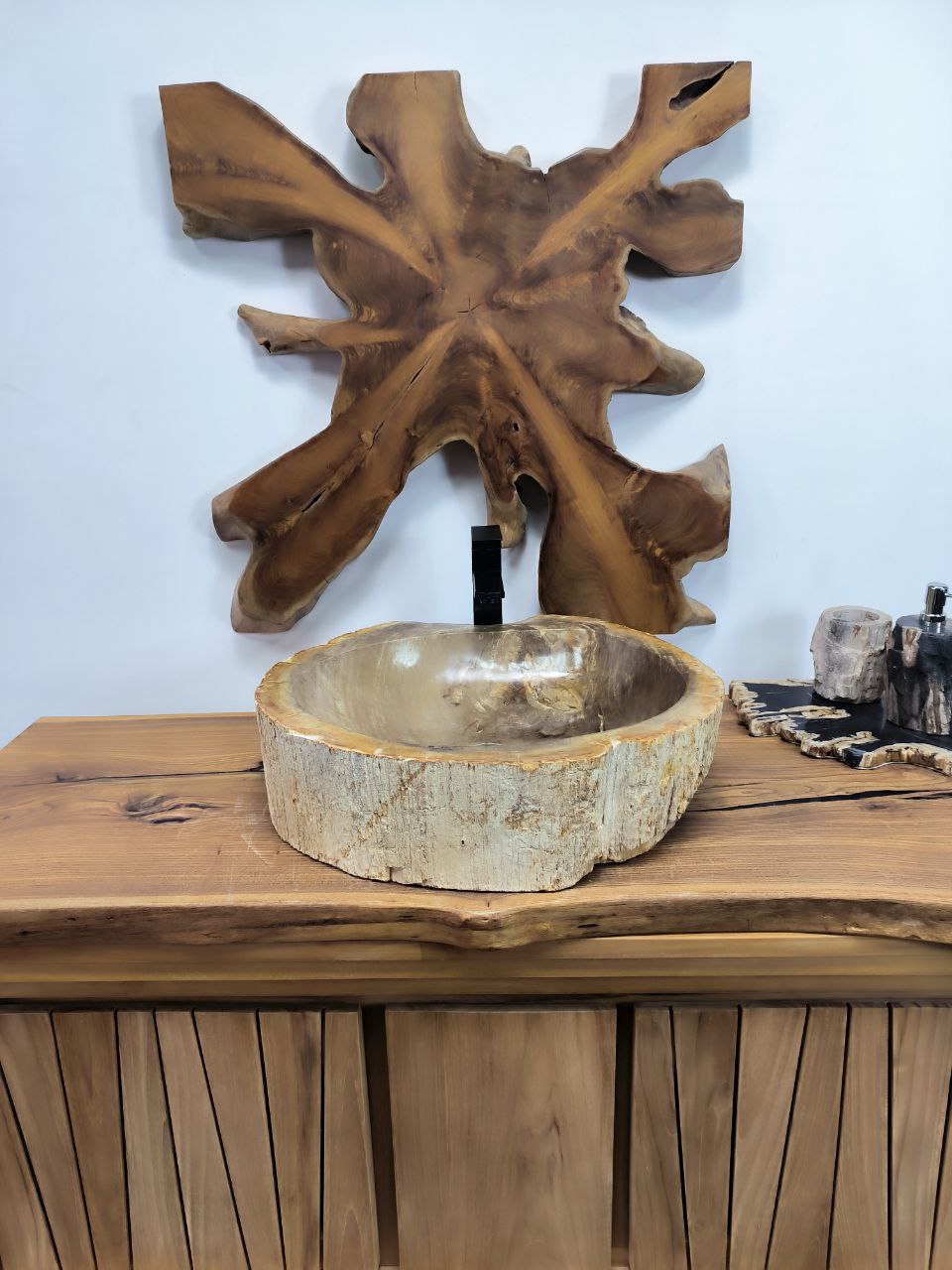 3d9704c6-88c2-447f-9b9f-8e862e058a25