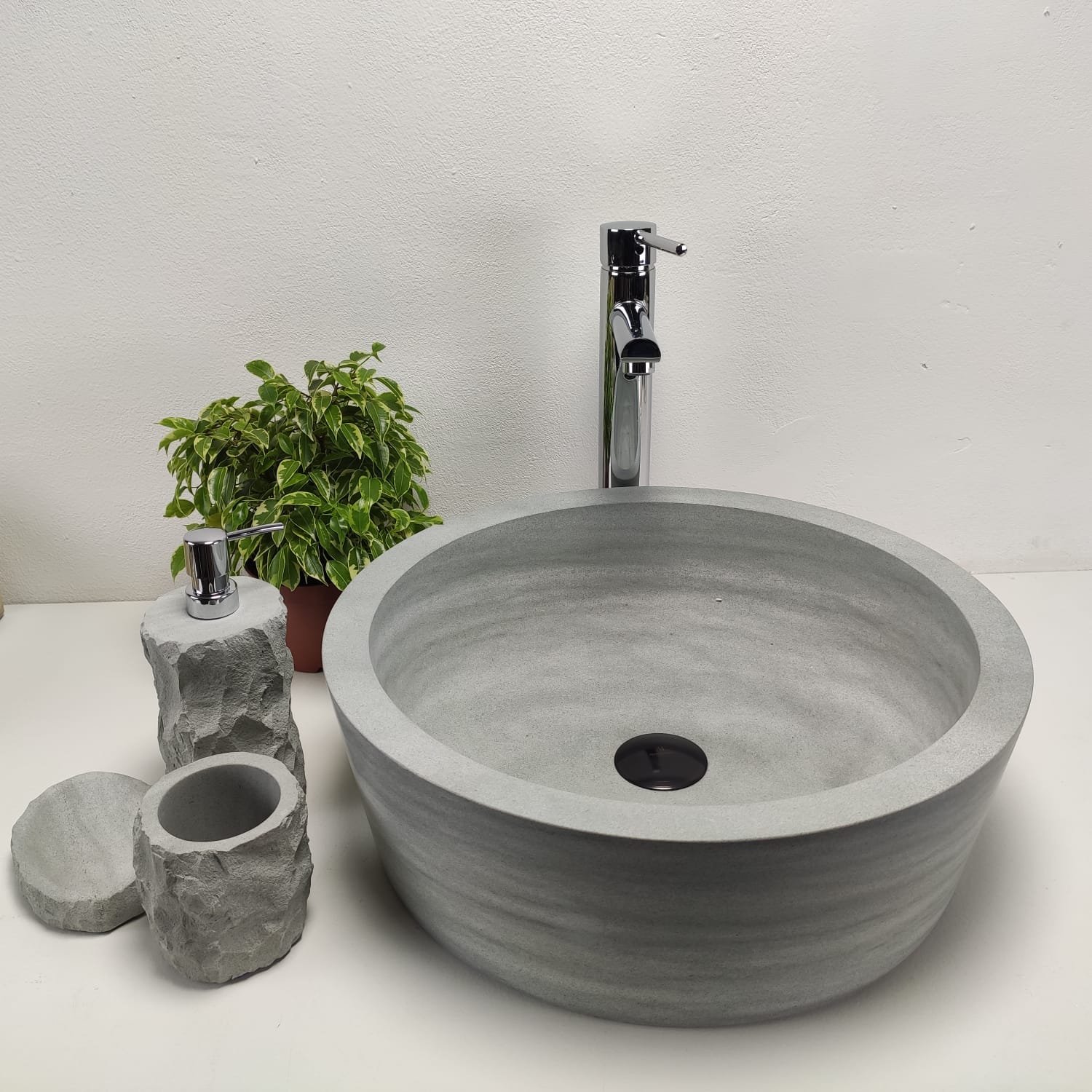 awm2eavi6w958gmo879gvqzrb0sqymvs