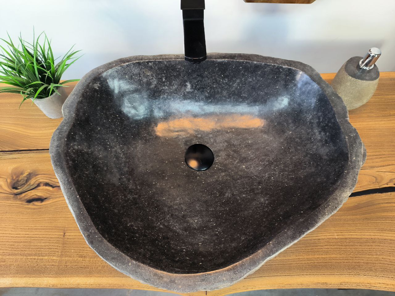 photo_2025-05-16_12-11-47