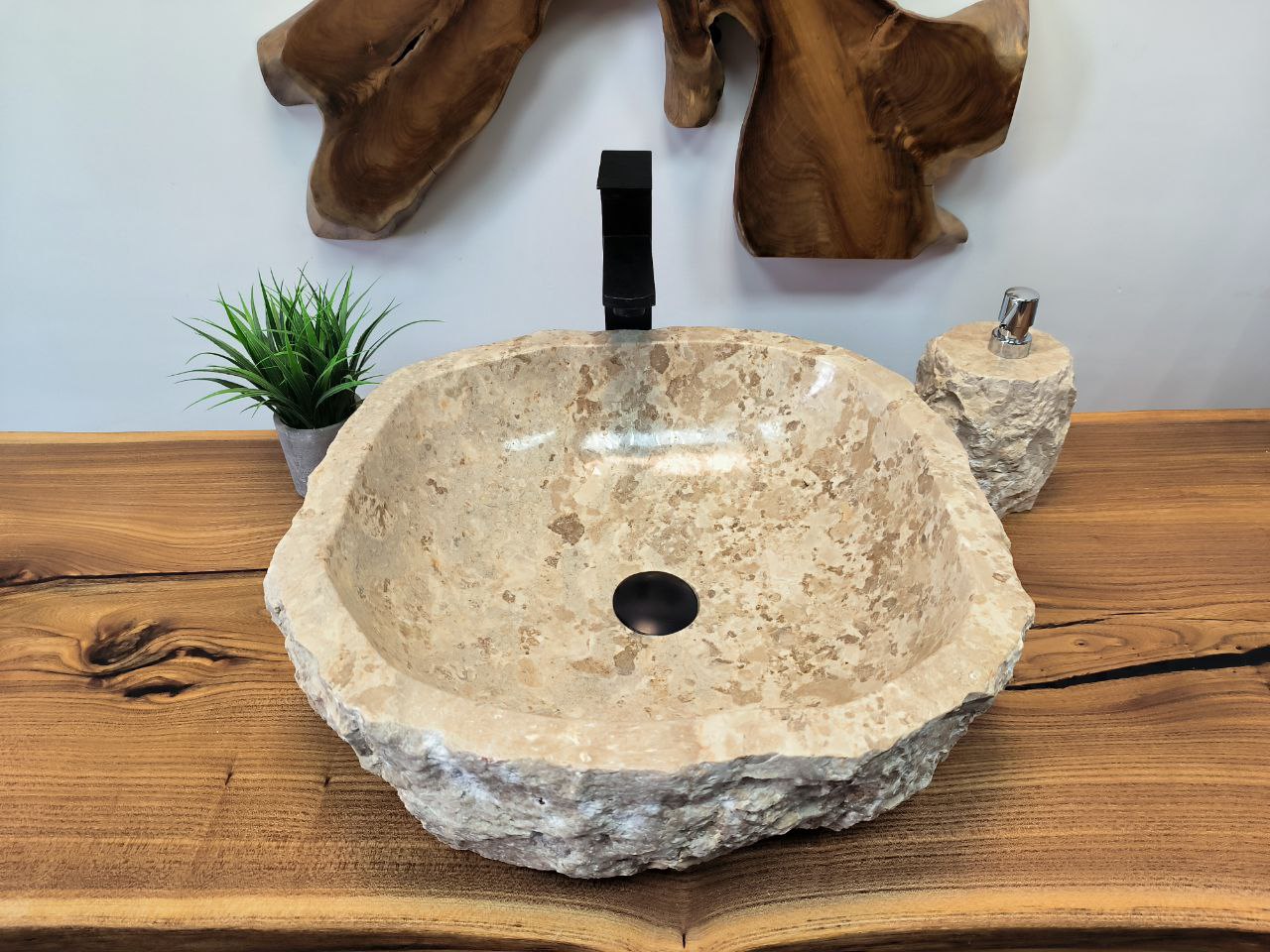 photo_2025-05-14_15-18-08