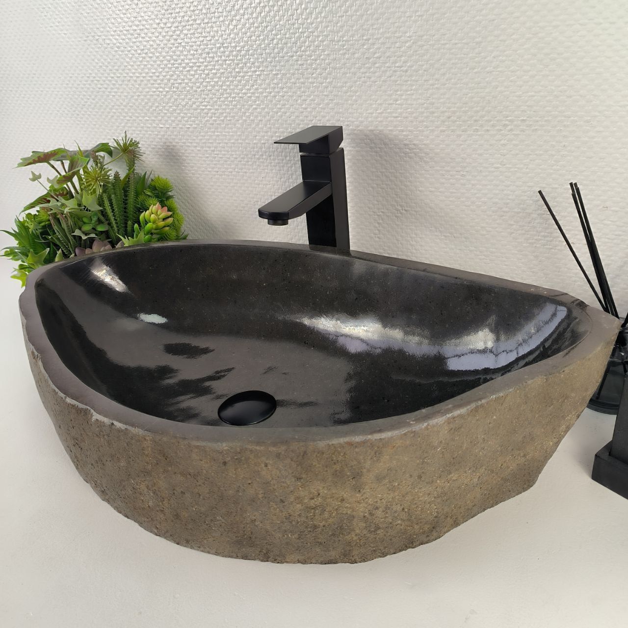 Раковина из речного камня RS-64913 70*39*15 из натурального камня