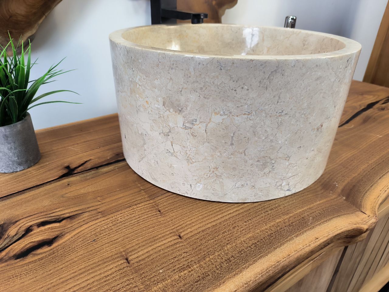 Курна для хамама и бани из мрамора Cream KM-65730 40х40х20 для натурального камня