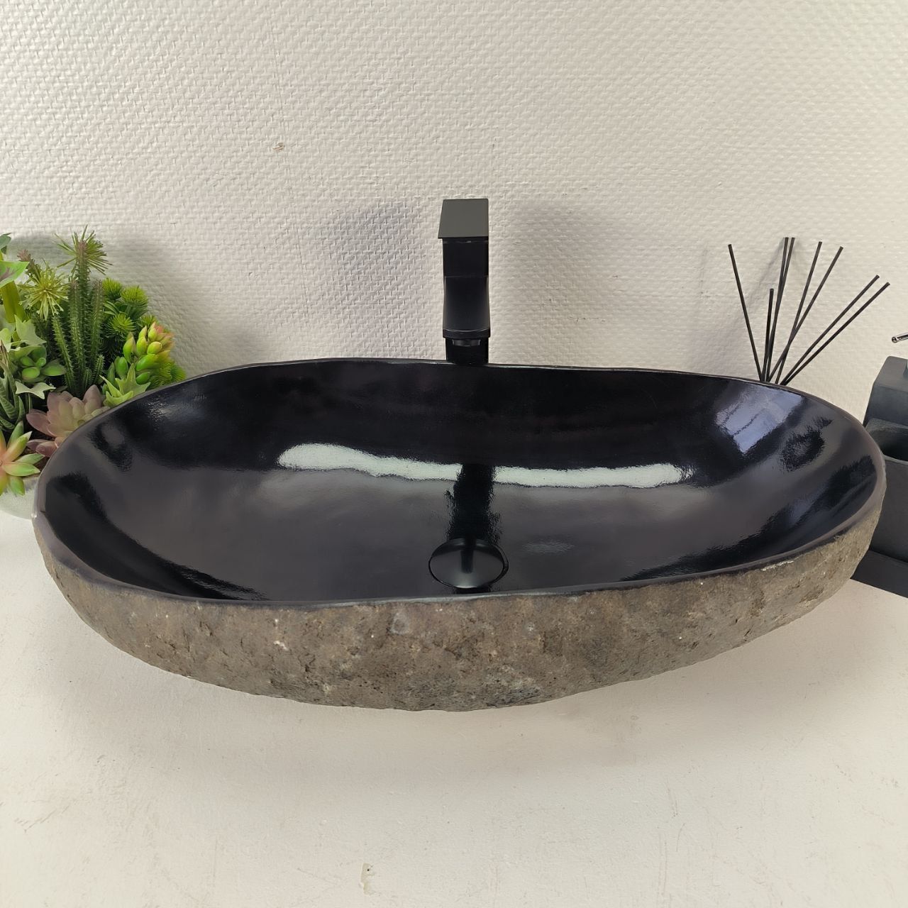 Раковина из речного камня RS-65050 68*38*15 из натурального камня