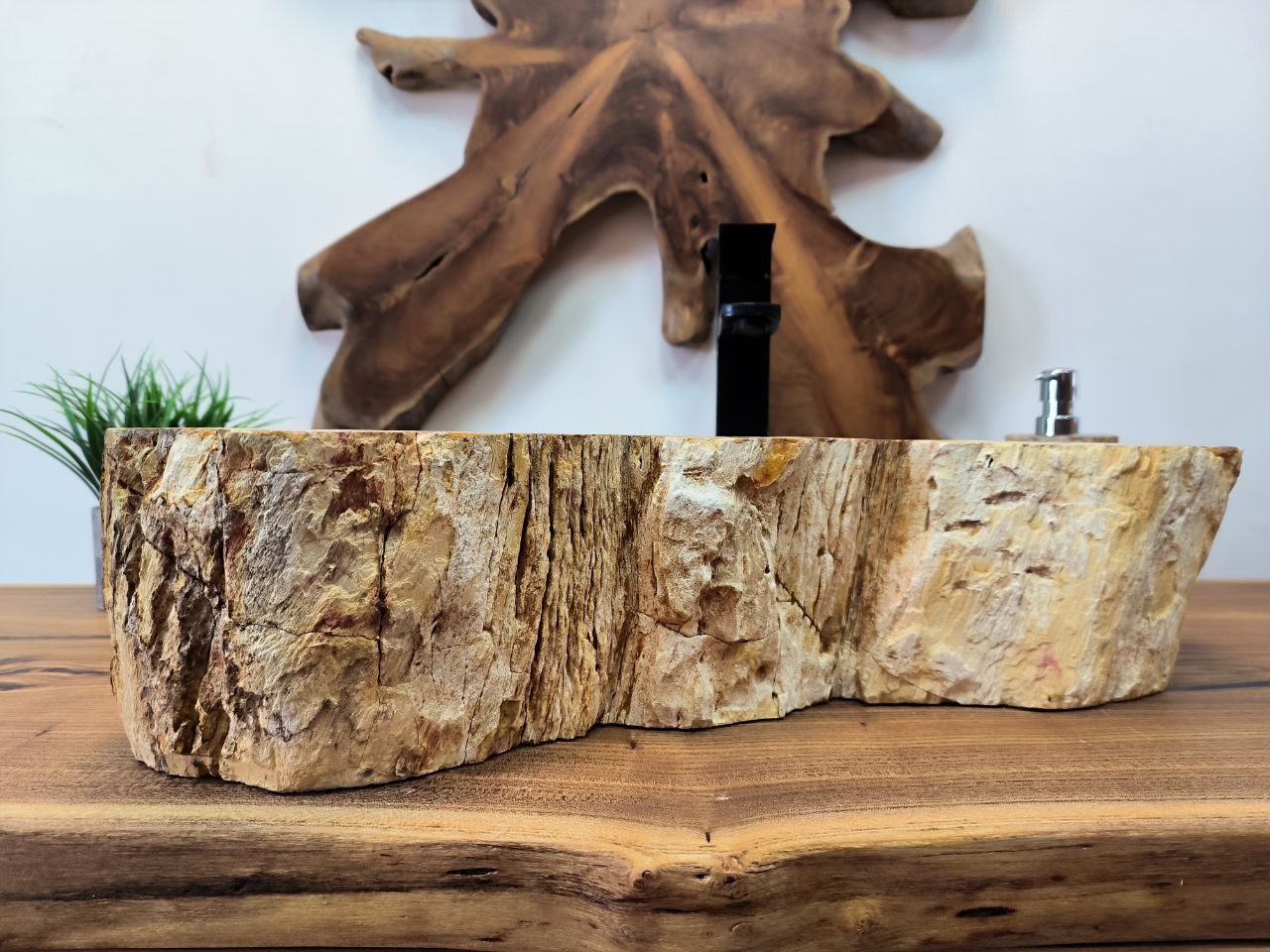 photo_2025-05-14_16-09-50