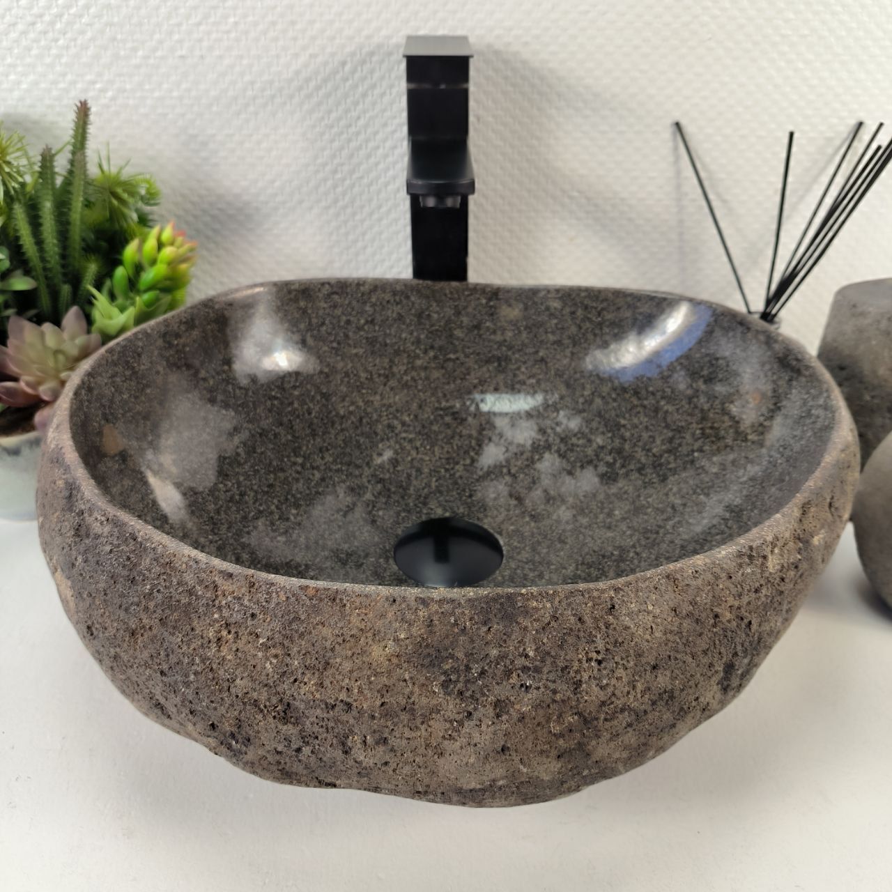 Раковина из речного камня RS-65417 42*39*15 из натурального камня
