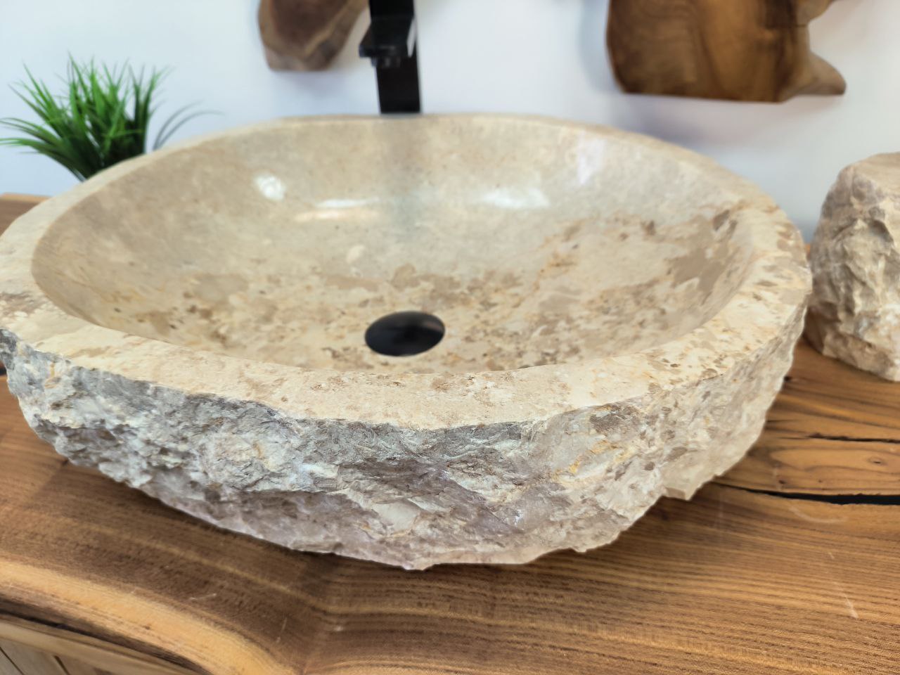 photo_2025-05-15_11-21-13