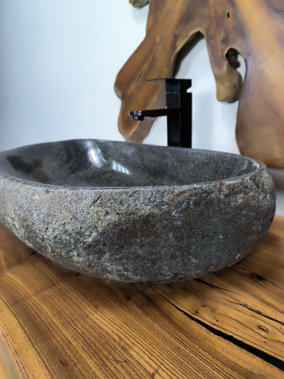 Раковина из речного камня RS-66707 60х38х15 из натурального камня