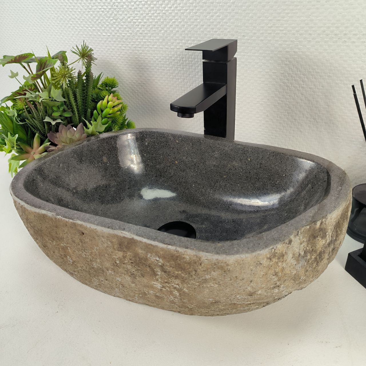 Раковина из речного камня RS-64928 42*30*15 из натурального камня