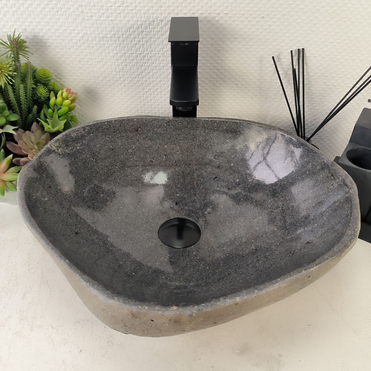 Раковина из речного камня RS-65055 46*37*15 из натурального камня
