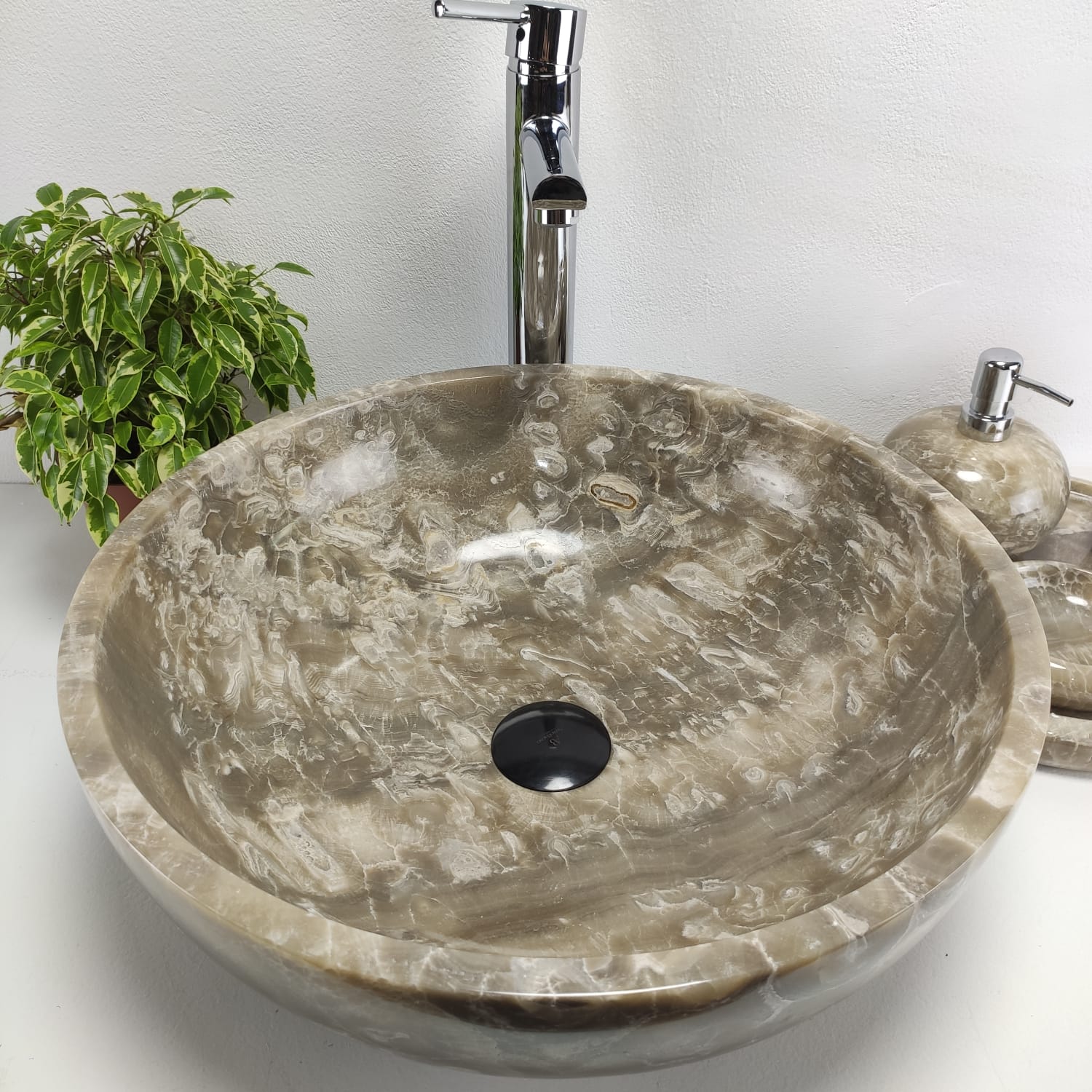 zzyhrxive96lugc3lnjpozoppc38nb0l