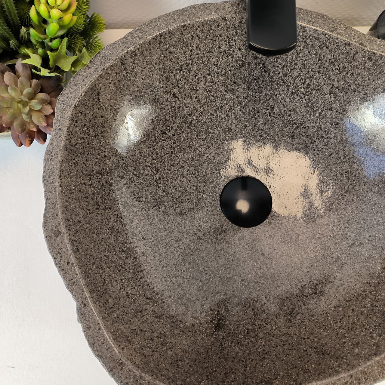 Раковина из речного камня RS-65384 45*43*15 из натурального камня