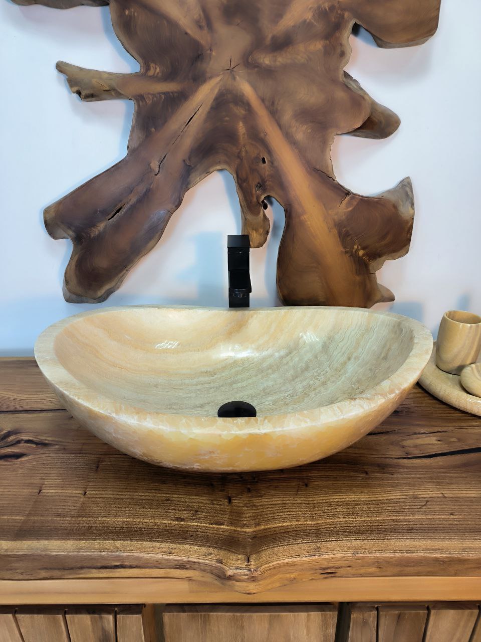 0b183edc-e9c2-4b58-a666-60e998d80e8b