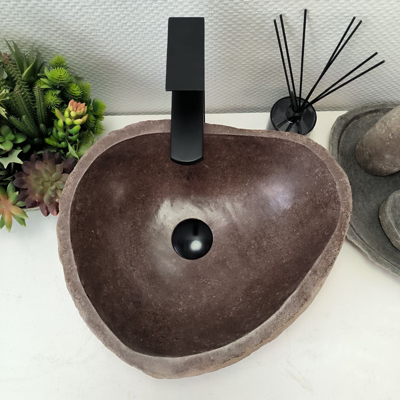 j0zey4tp9kee5282jz9i7w8tn9haxrv7