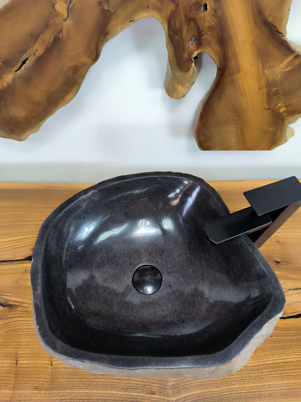Раковина из речного камня RS-66542 44х38х15 из натурального камня