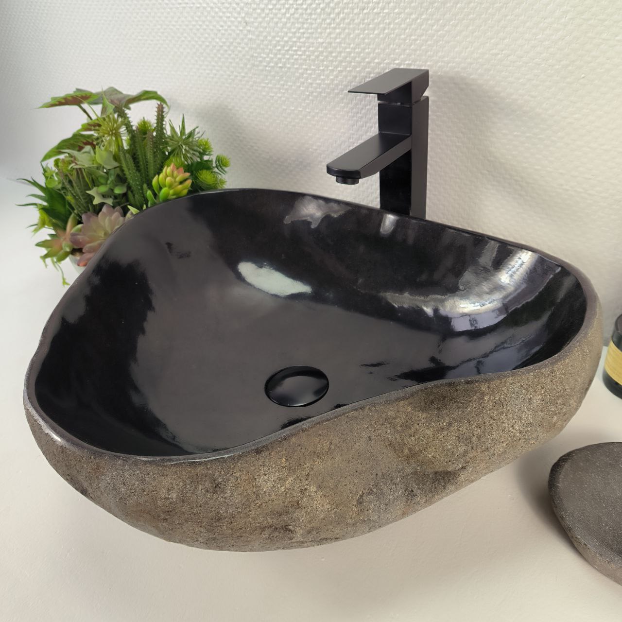 v5nhyrnlpjk555wrz7dg6eigjlxy6b2q