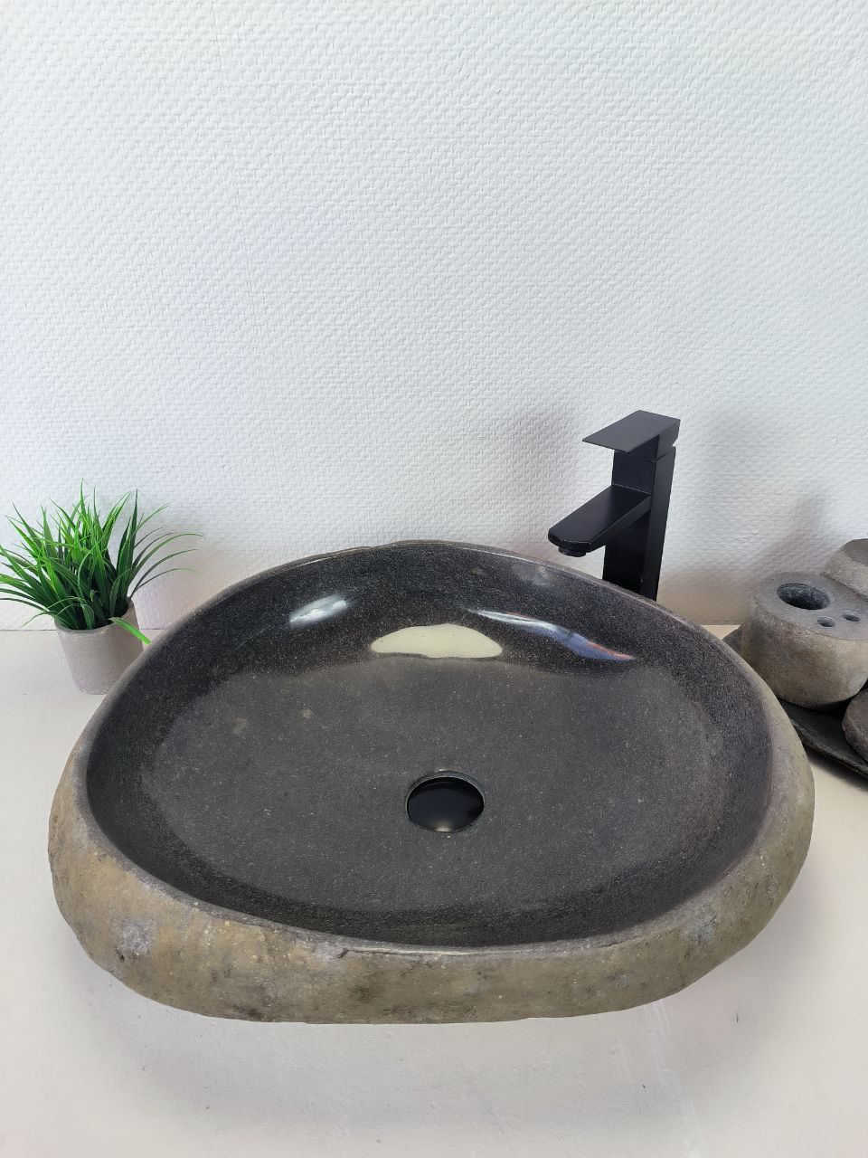 Раковина из речного камня RS-66190 59х52х15 из натурального камня
