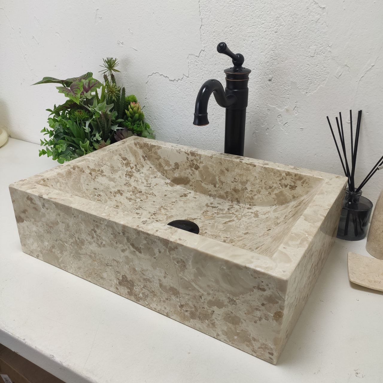 vemeq9bb2ck85fzmwx6q8u4w5plkcnor