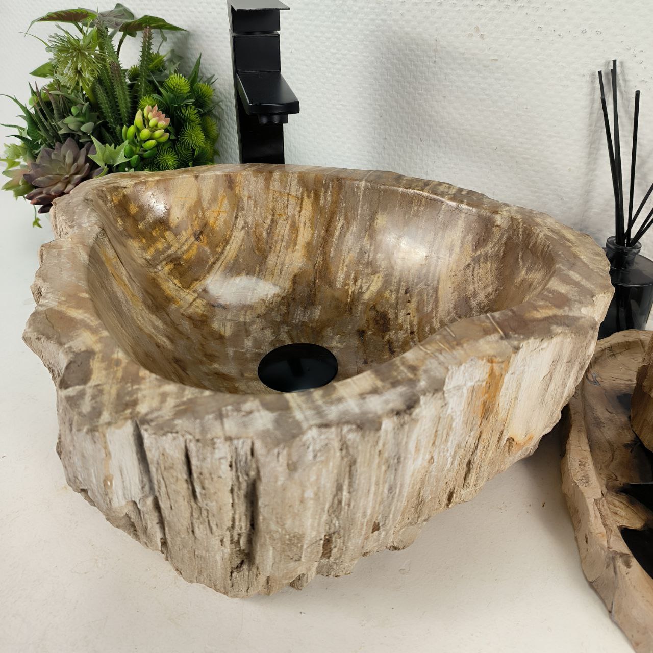 5k7eg4suew3jzf62xyd0mnte8ef9n165