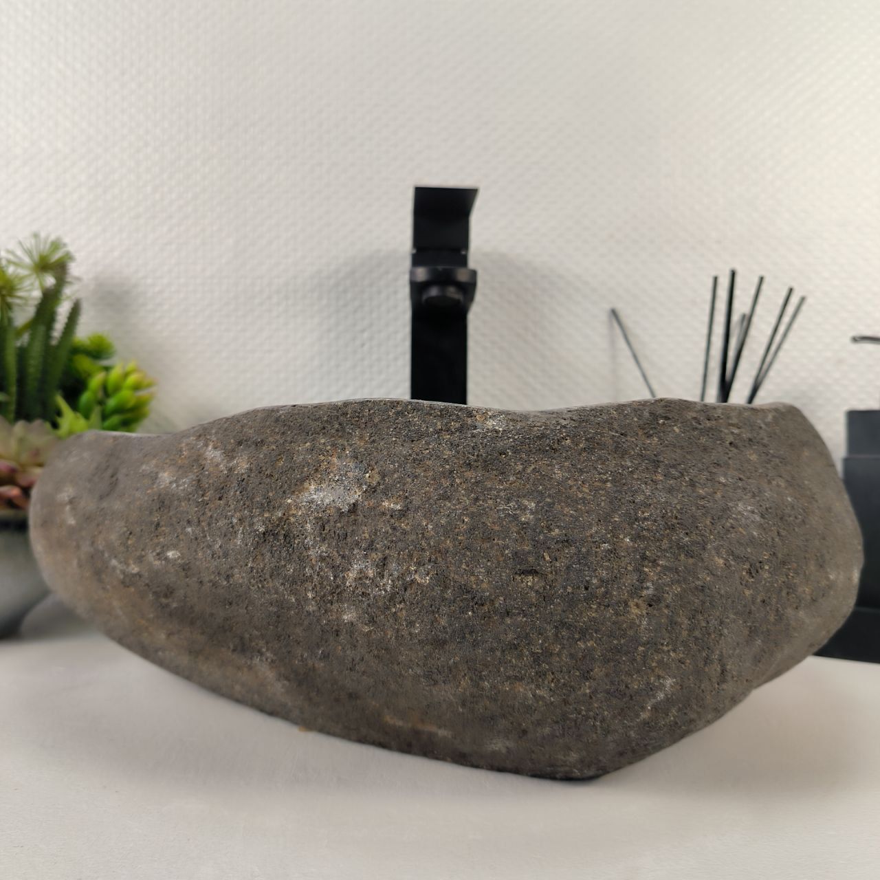 Раковина из речного камня RS-64902 43*34*14 из натурального камня