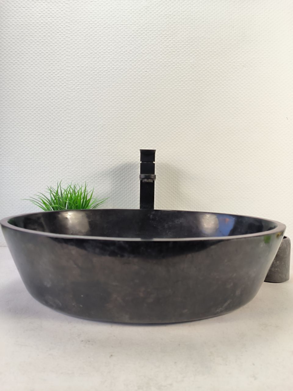 Раковина из мрамора Oval Black Tin Lip MO-60974 52*38*14 из натурального камня