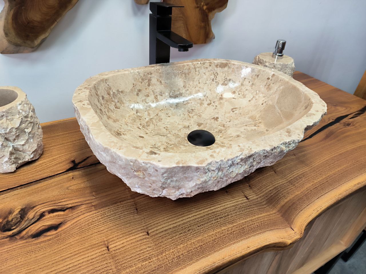 photo_2025-05-14_11-36-56