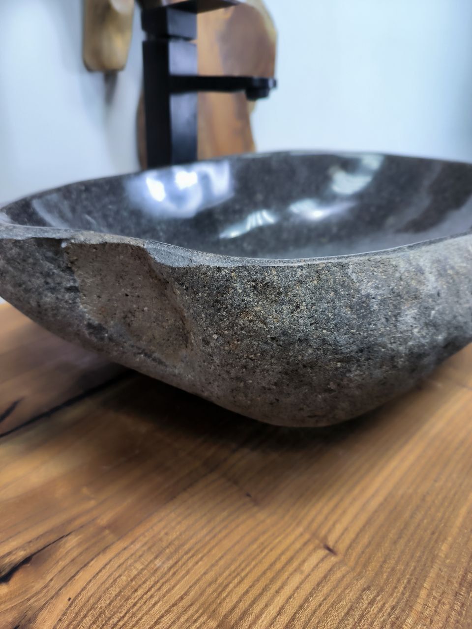 Раковина из речного камня RS-66401 54х35х15 из натурального камня