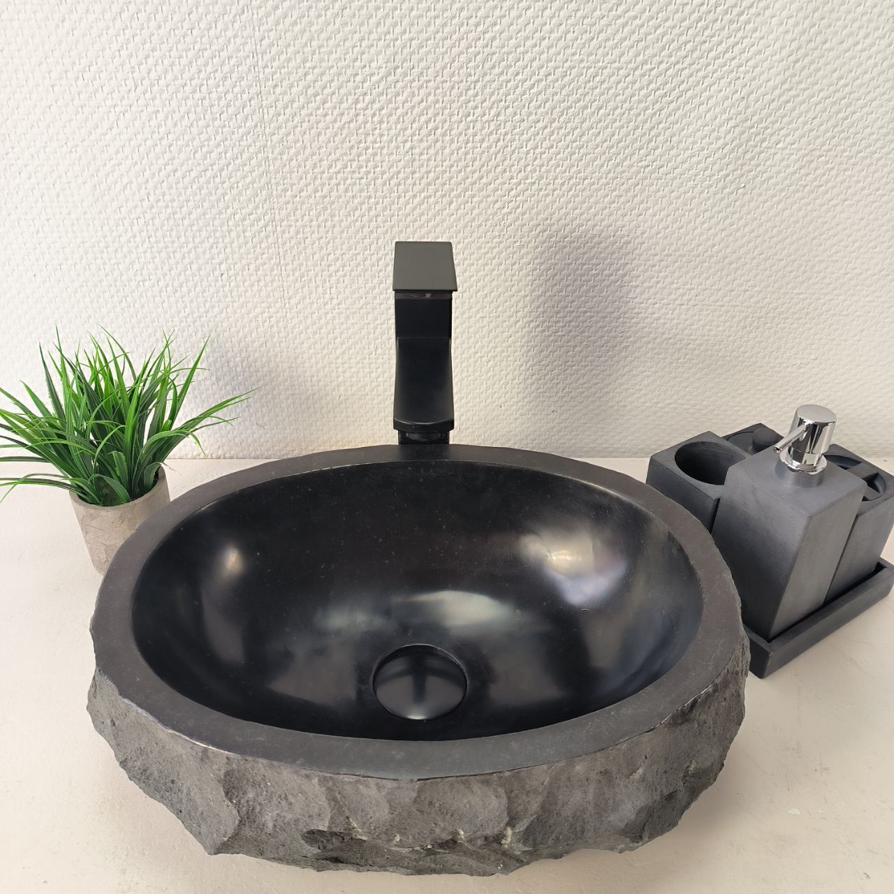 Раковина из андезита Erozy Black EA-66106 42*31*15  из натурального камня