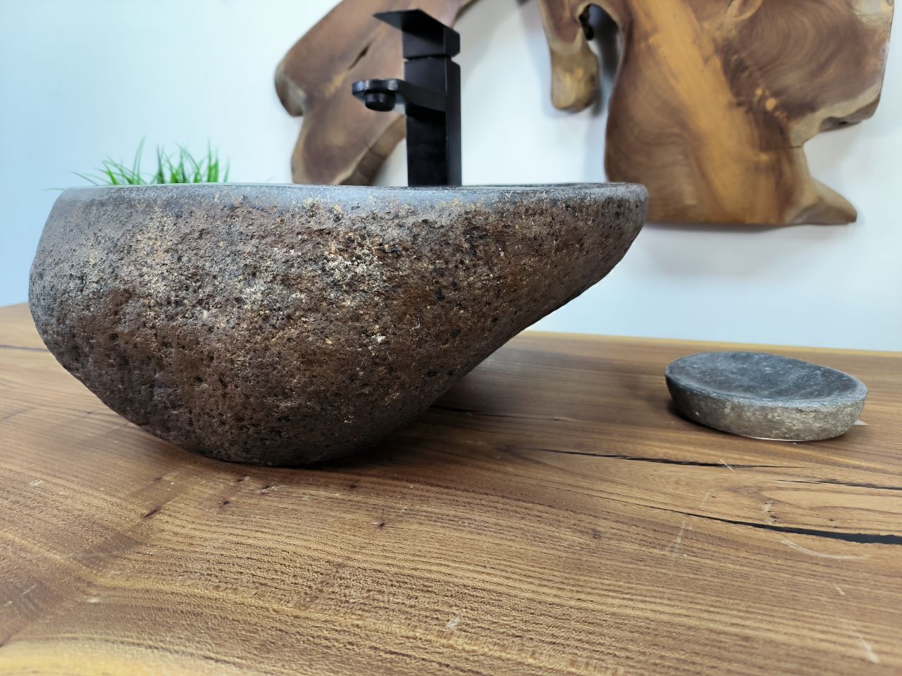 Раковина из речного камня RS-65762 42х34х16 из натурального камня