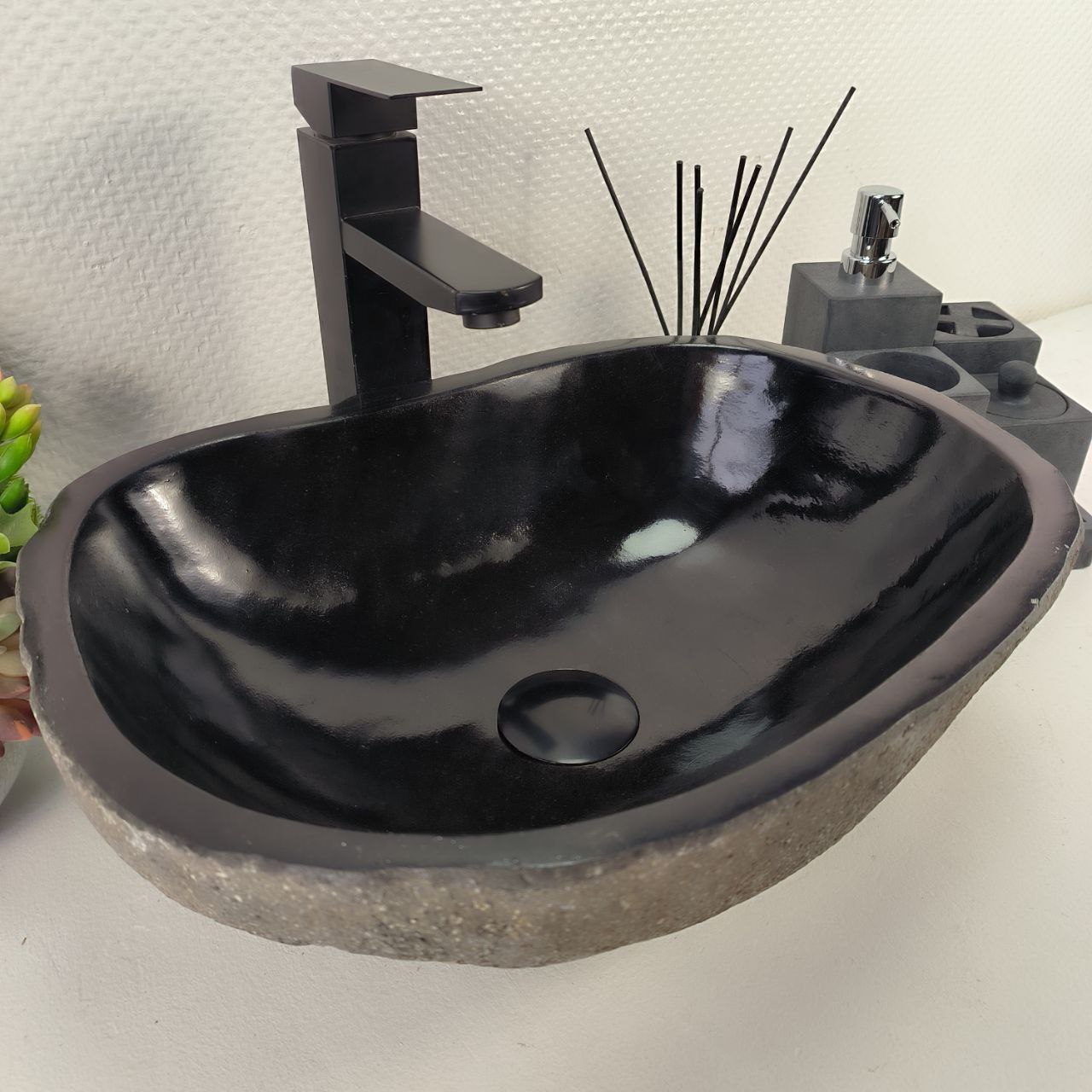 ozt818qj05gz1nqojunsn06uq3lyv41a