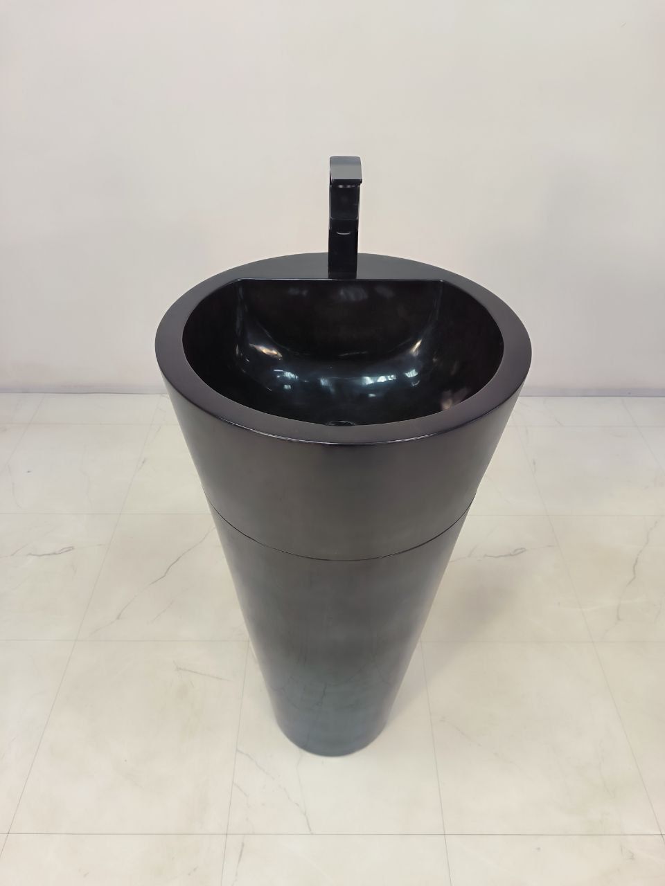 Раковина напольная из мрамора Black MN-61363 (45*45*90)