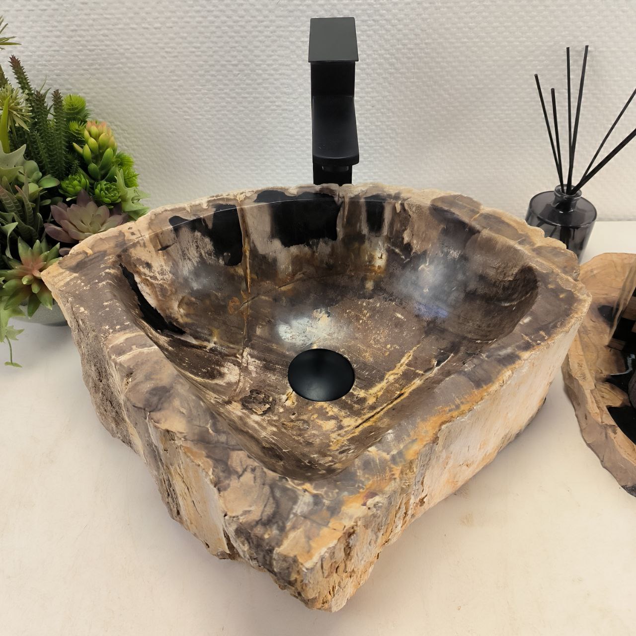 v0539abtln09px9xf9r2abeo1pl31rnn