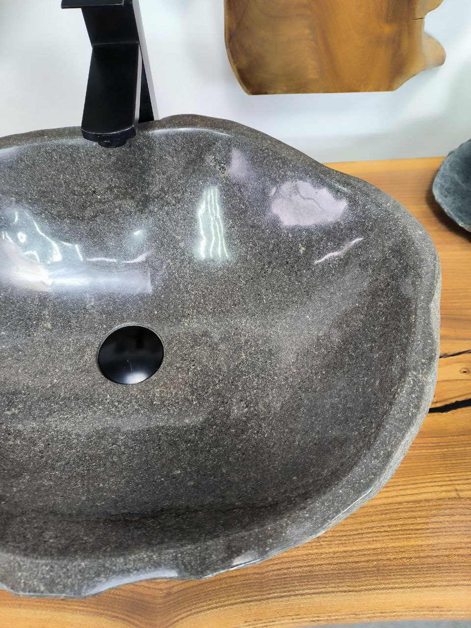 0c355536-1b49-4869-ae0a-0358e4025bf0