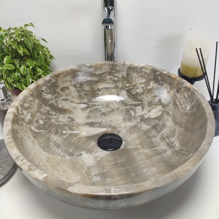 40w2ttq8x5tv0o6vv8uk91e1cpyongzb