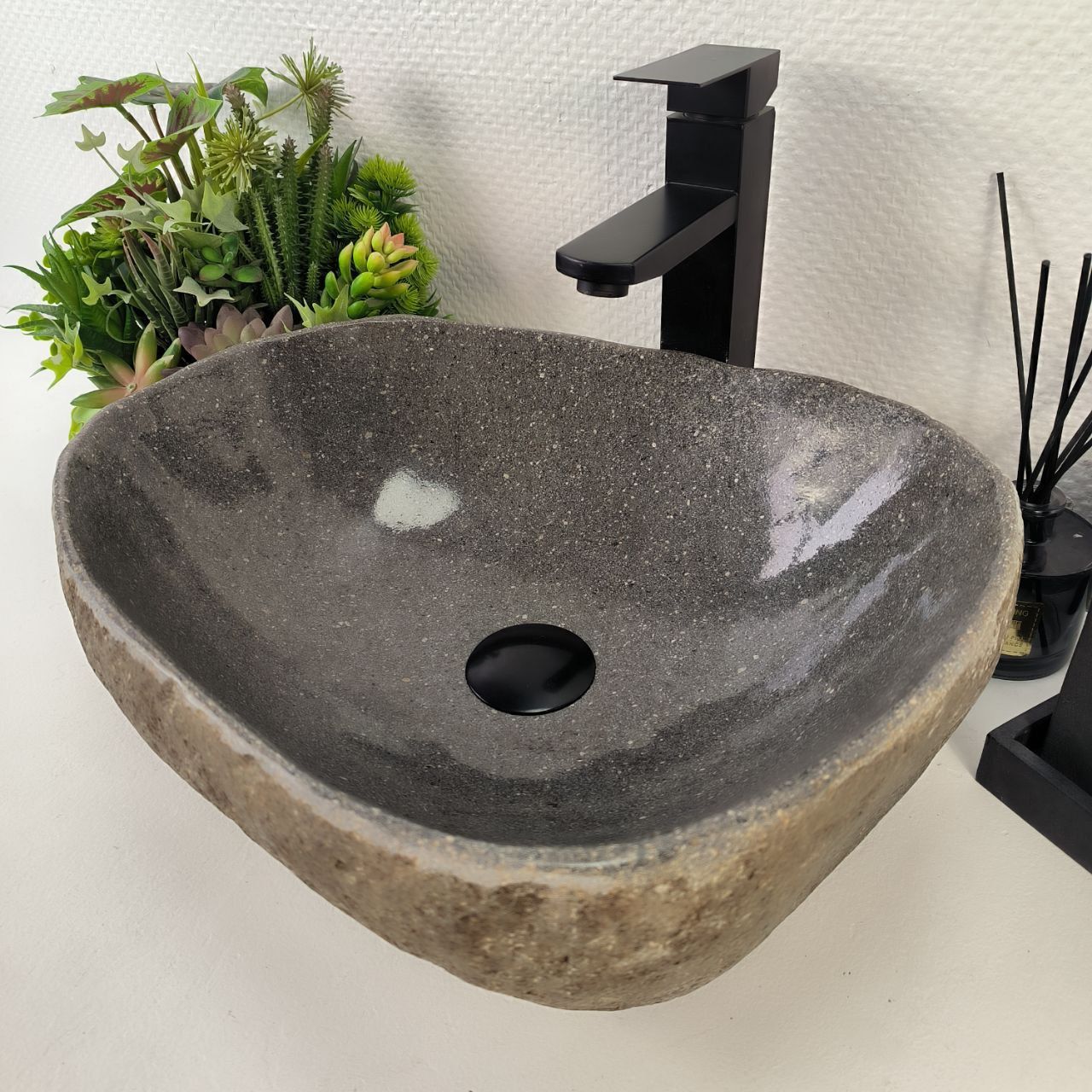 Раковина из речного камня RS-64907 43*38*15 из натурального камня