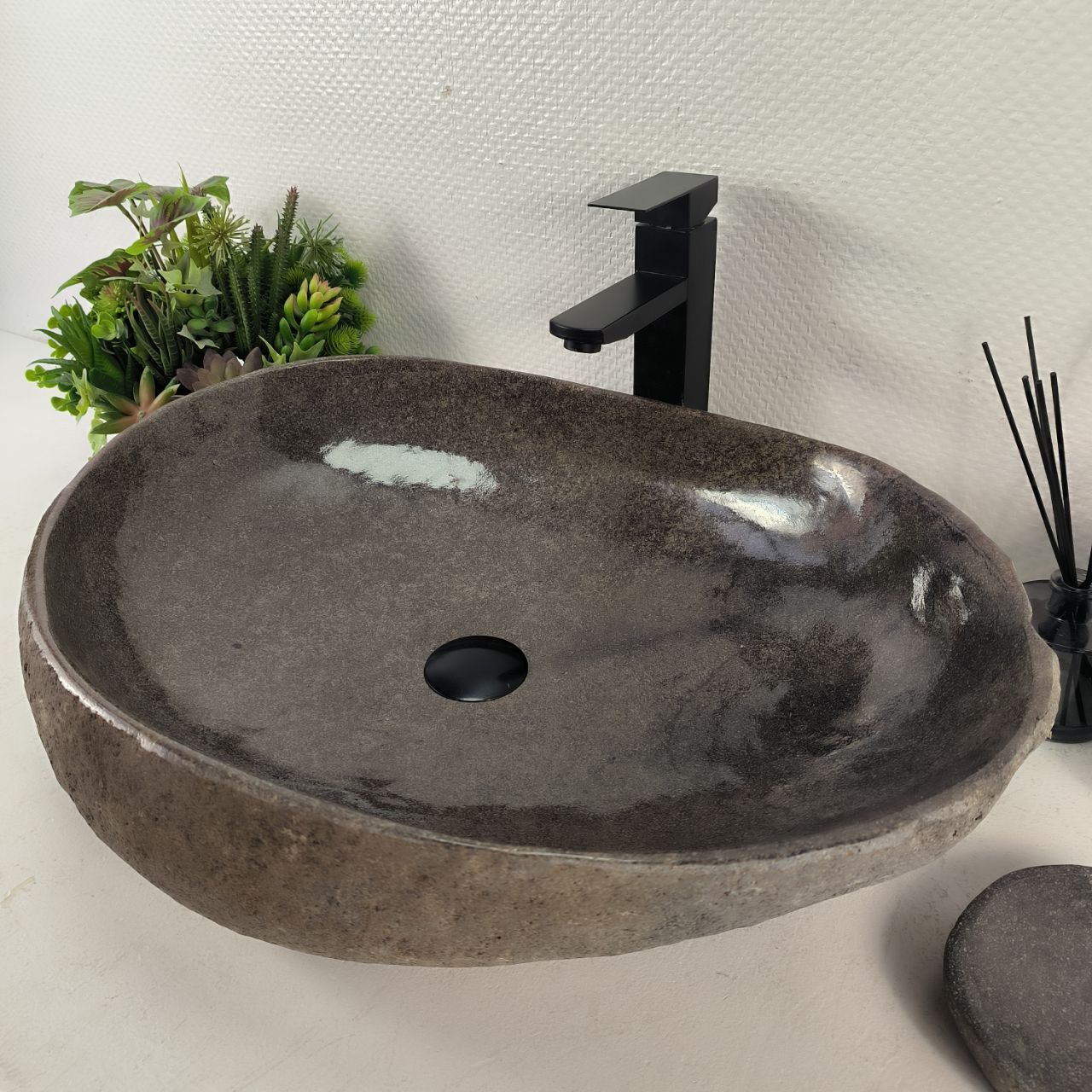 Раковина из речного камня RS-65115 62*45*15 из натурального камня