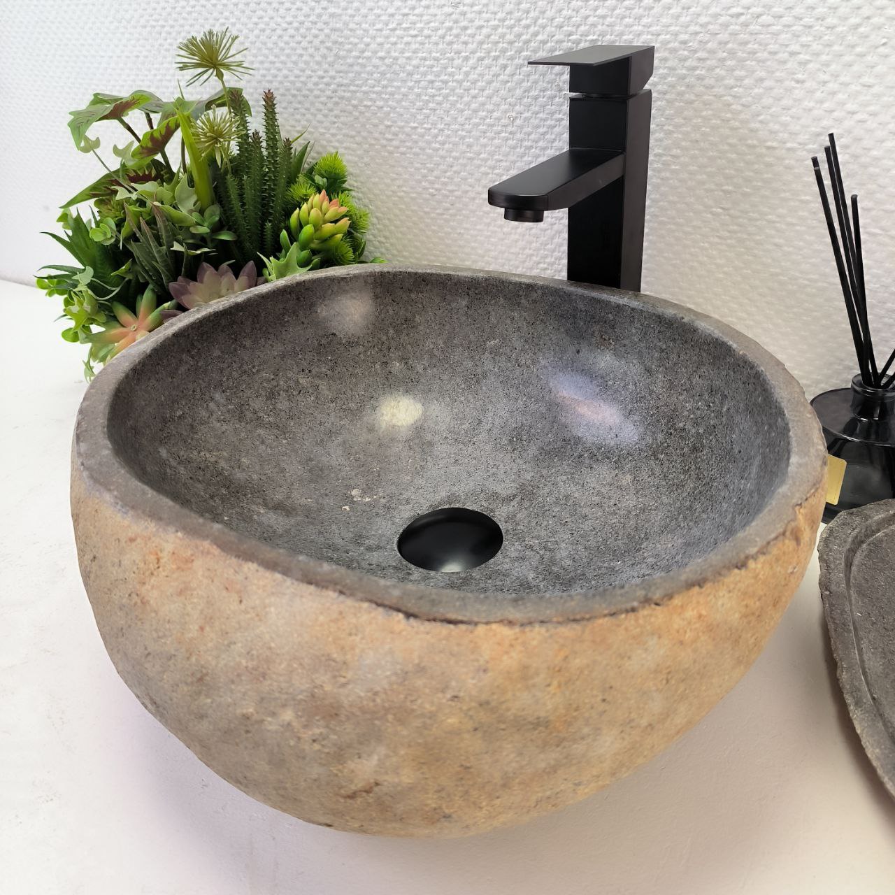 f10nf2nb8g5bj7ggpe5qd05ngnhm8sy6