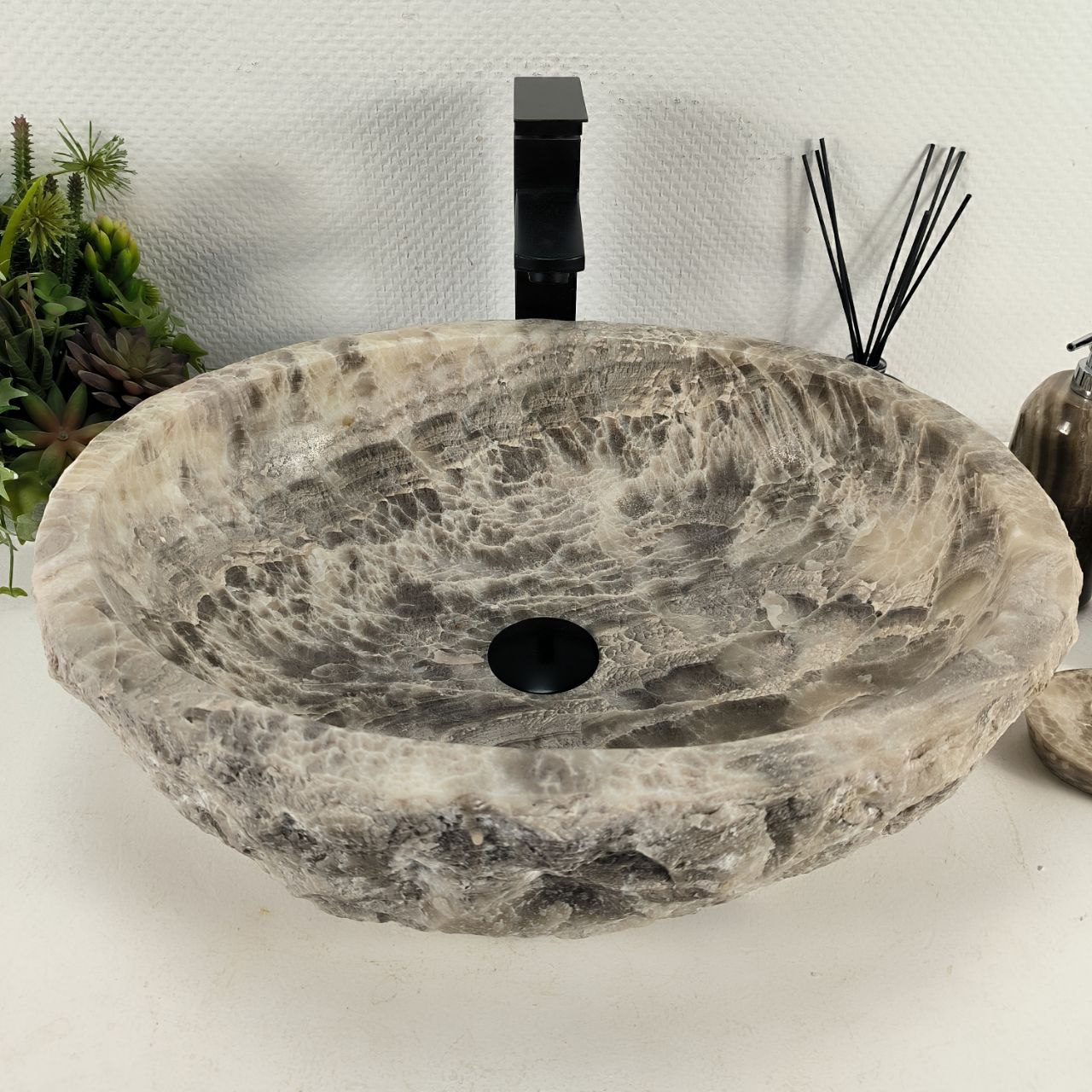 7tmzutg8qfwnc37bo4h6p8inn06kc3d3