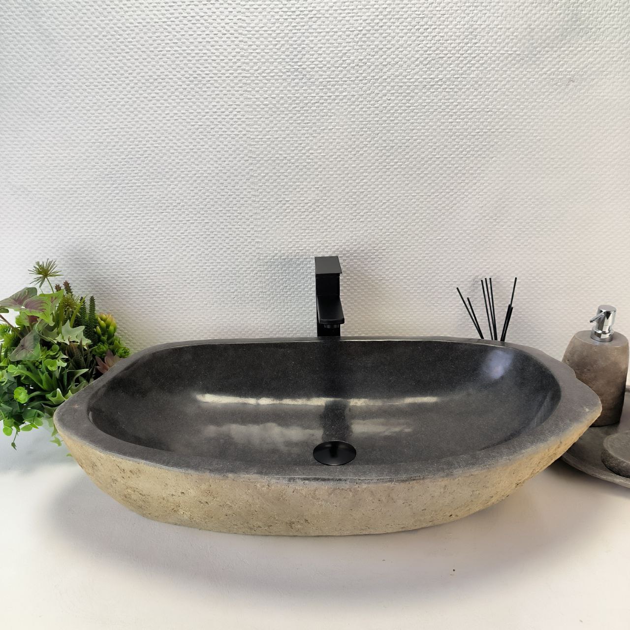 hh8j4vo5ujqi6f15ik94v17sikv2h00f