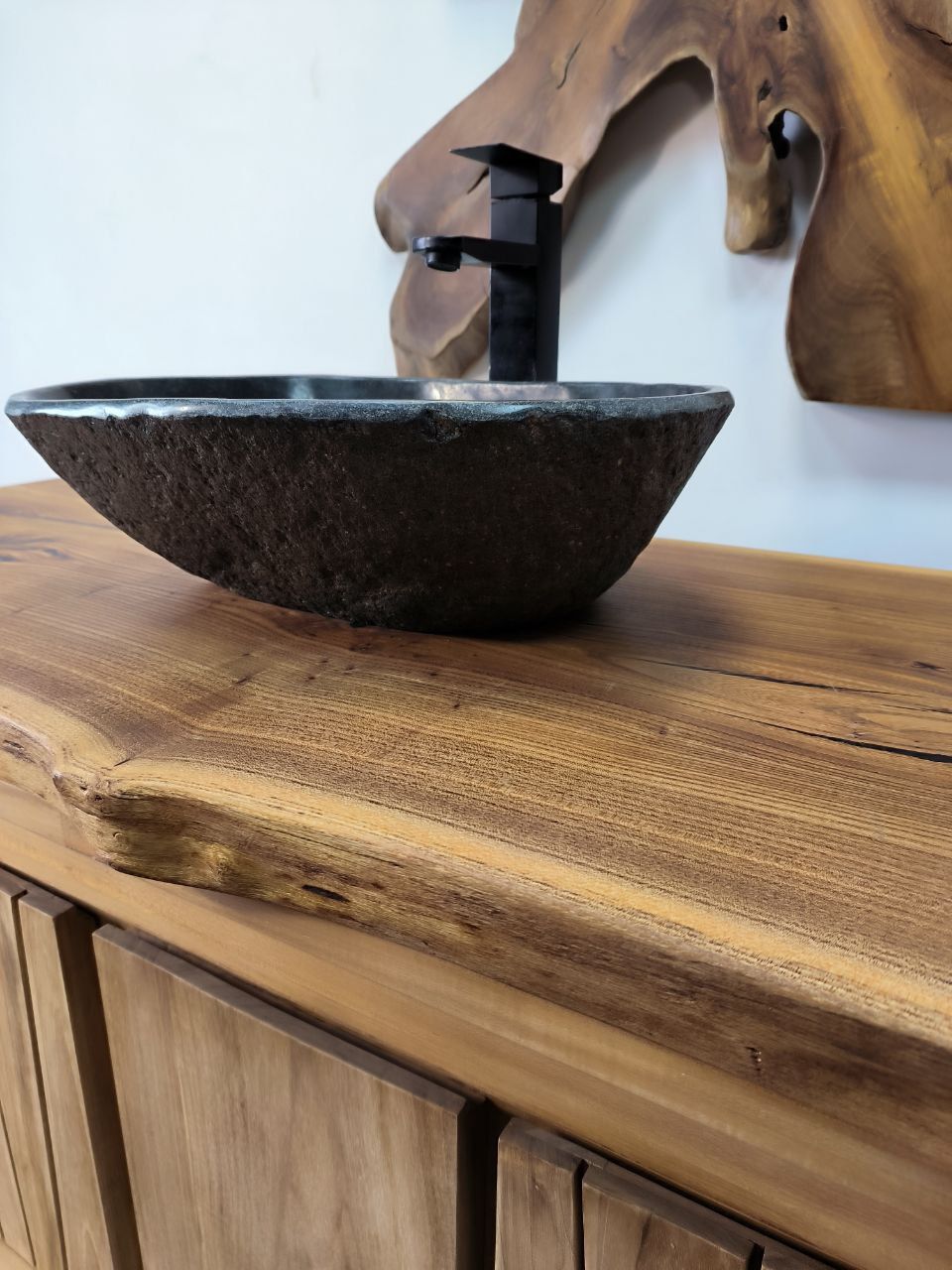 Раковина из речного камня RS-65883 45х34х15 из натурального камня