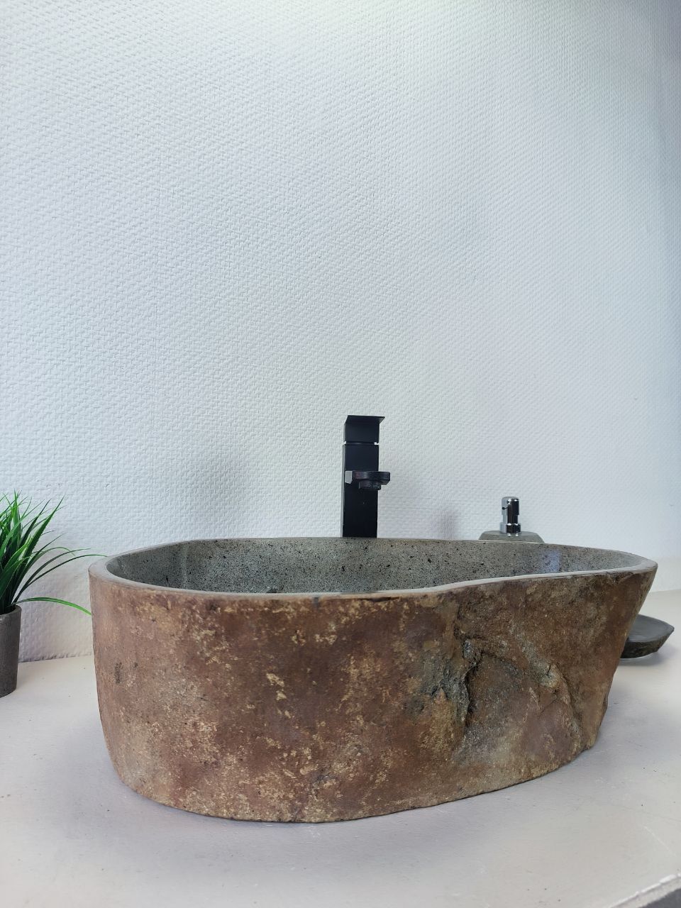 Раковина из речного камня RS-66189 53х37х15 из натурального камня