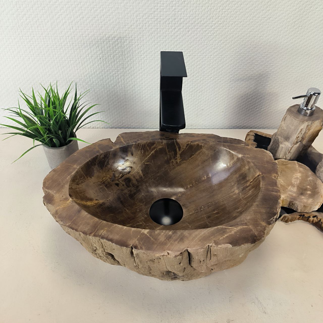 photo_2025-06-20_15-37-23