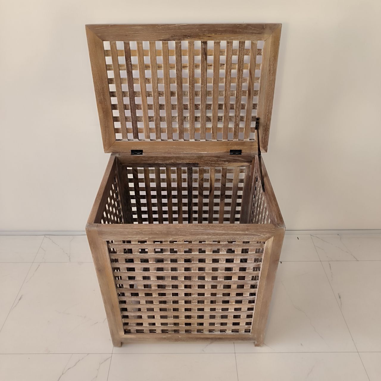 83xz2ocl317sfinj0em34dddutuzf5wf